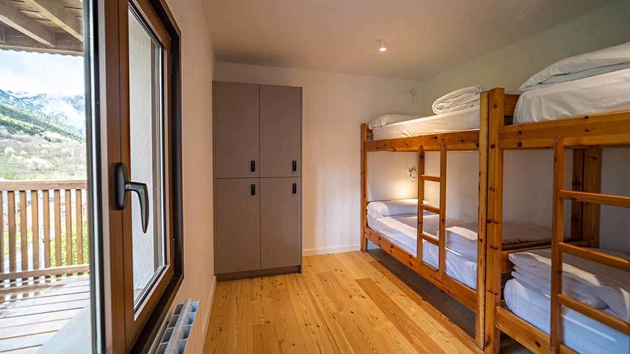 Aran Hostel Salardu Exterior photo